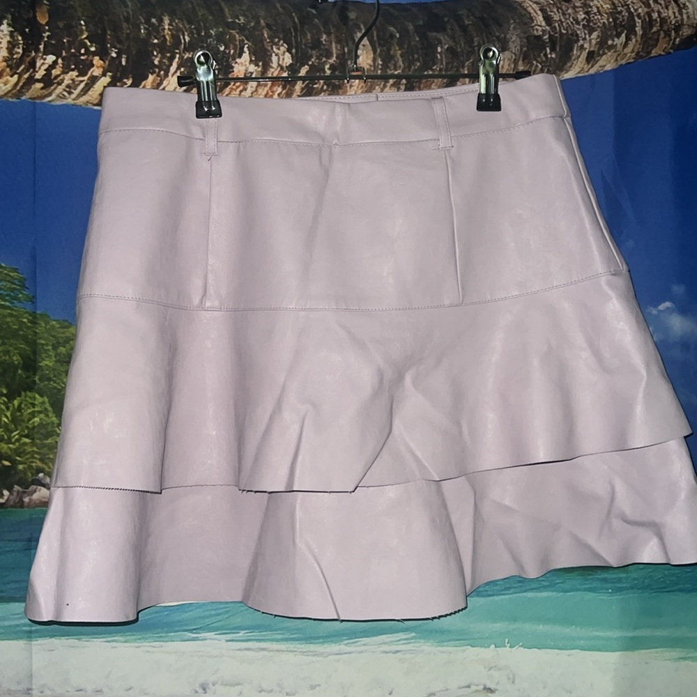 NWOT Haute Monde Faux Leather Tiered Mini Skirt Size Large - Picture 2 of 4